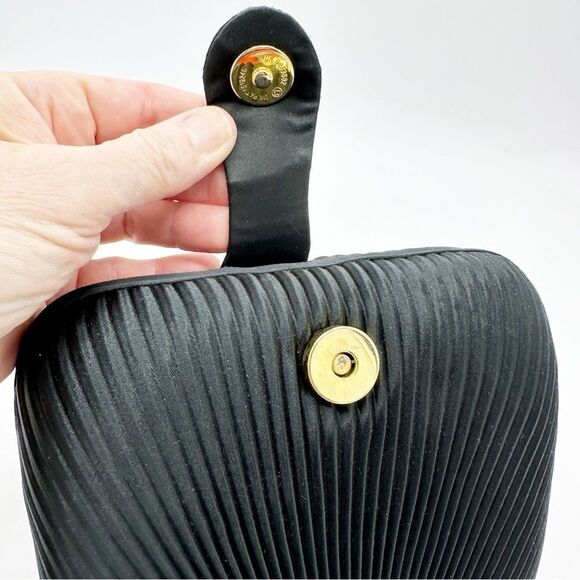 VINTAGE Hard Case Black Satin Micro Pleated Convertible Evening Bag - Picture 11 of 12